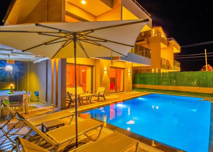 4 Bedroom - 3047 *